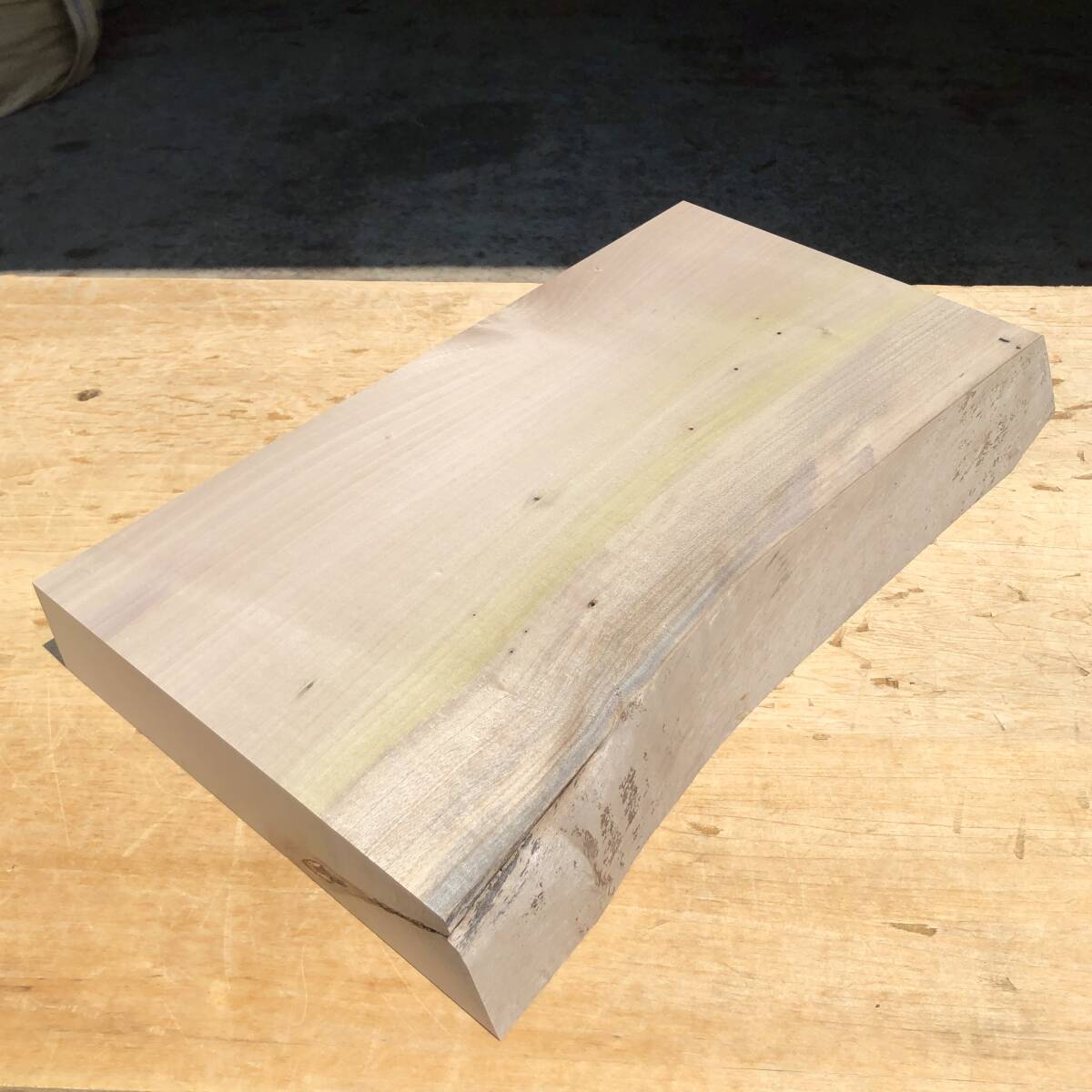 送料無料!朴【A109F】470×220~282×56mm ホオ ホオノキ 木工 彫刻 木彫 まな板 天然木 自然素材 木材 乾燥材 無垢材《銘木すずめや》拍卖