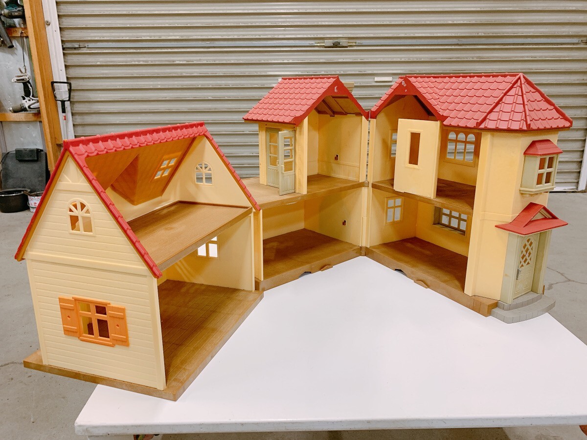 きれい シルバニアファミリー 赤いお屋根のお家 2個セット エポック社 ハウス お家 家具 子供 おもちゃ 人形の家 ままごと 0731か5 C2 160拍卖