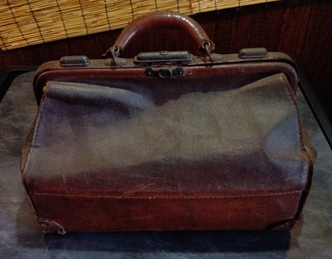 アンティーク 本革製ドクターバッグ(ドクターズバッグ)拍卖