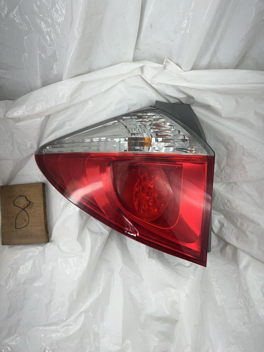 i8.1 ラクティス DBA-NCP120 左テールランプ 52-226 左側助手席側 テールライト拍卖