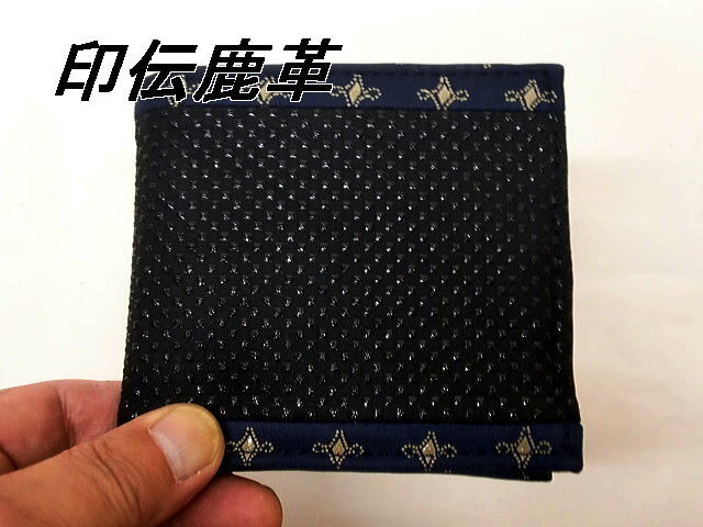 送料無料 568-3 印伝鹿革の二つ折り財布拍卖