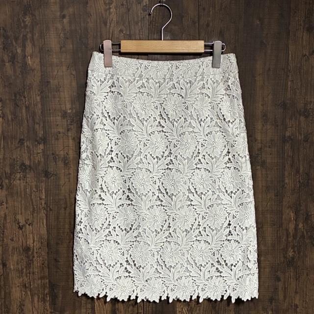 A453◇23区 | ニジュウサンク レースタイトスカート ホワイト レディース 38サイズ 中古品拍卖