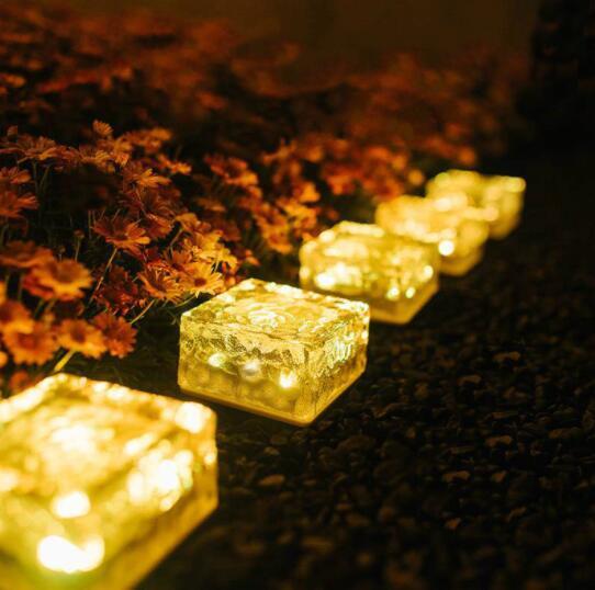 新入荷高品ソーラーガーデンライト4LEDガーデンライトイルミネーション暖色6個セットおしゃれ明るい 屋外防水外灯庭太陽光 充電 自動点灯拍卖