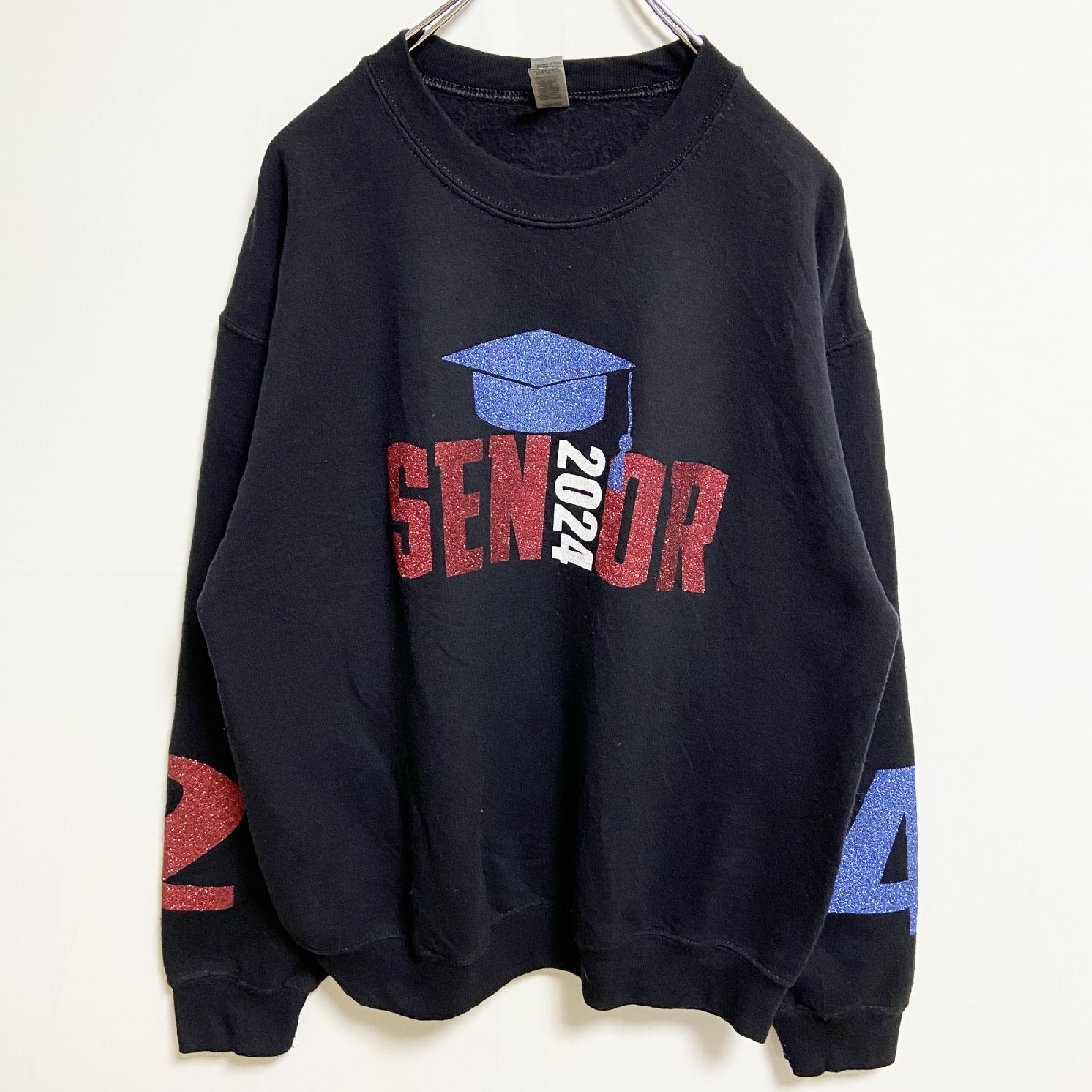 古着 used GILDAN ギルダン SENIOR 2024 長袖プリントスウェット トレーナー ラメ 黒 ブラック Mサイズ拍卖