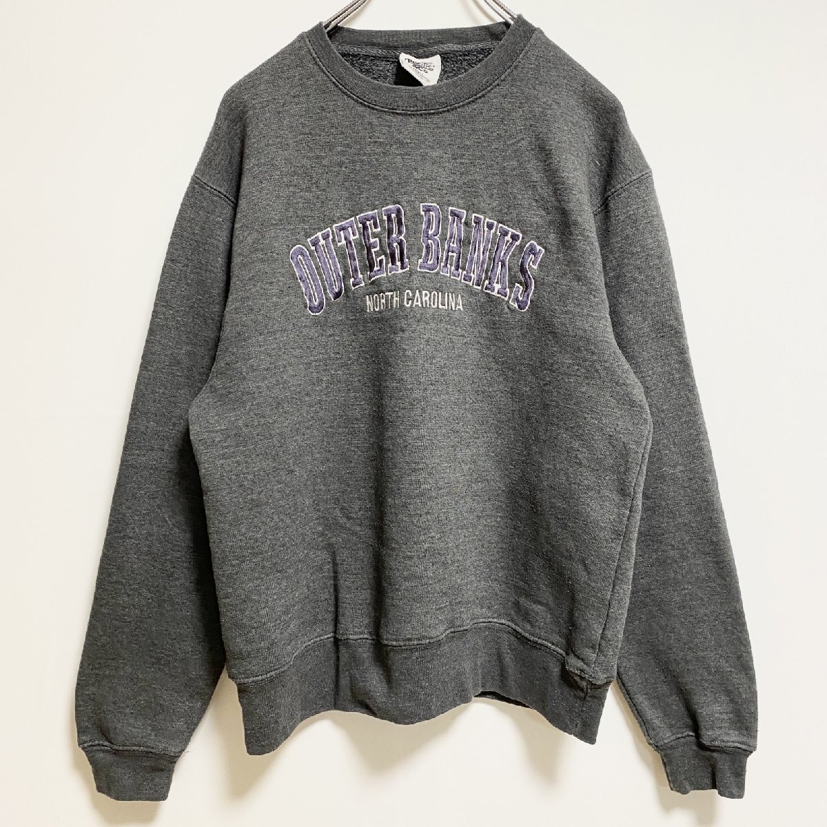 古着 used OUTER BANKS 長袖英字刺繍スウェット トレーナー ノースカロライナ グレー レトロデザイン Sサイズ拍卖