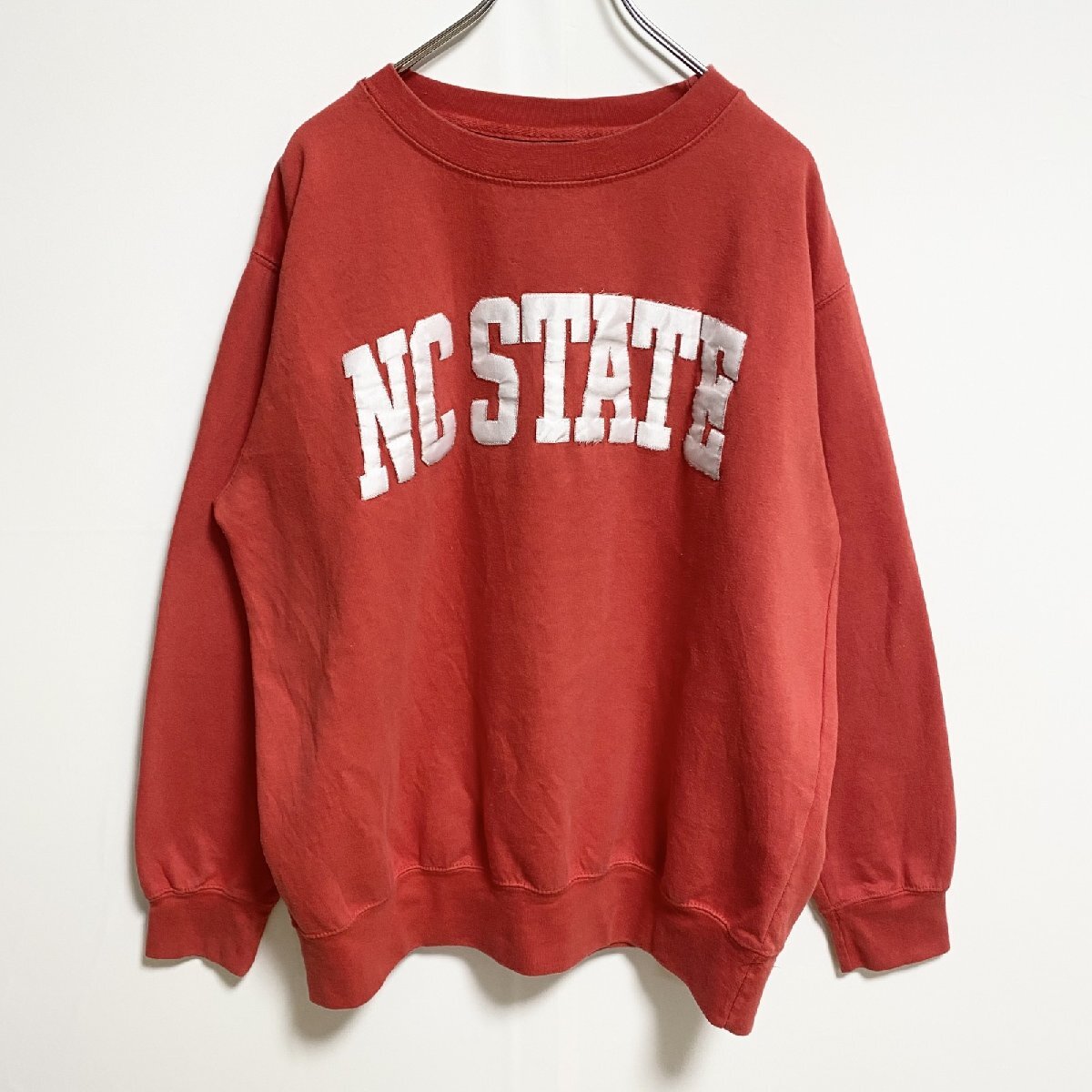 古着 used MV SPORT 長袖ロゴワッペンスウェット トレーナー クルーネック レトロデザイン 朱色 Lサイズ拍卖