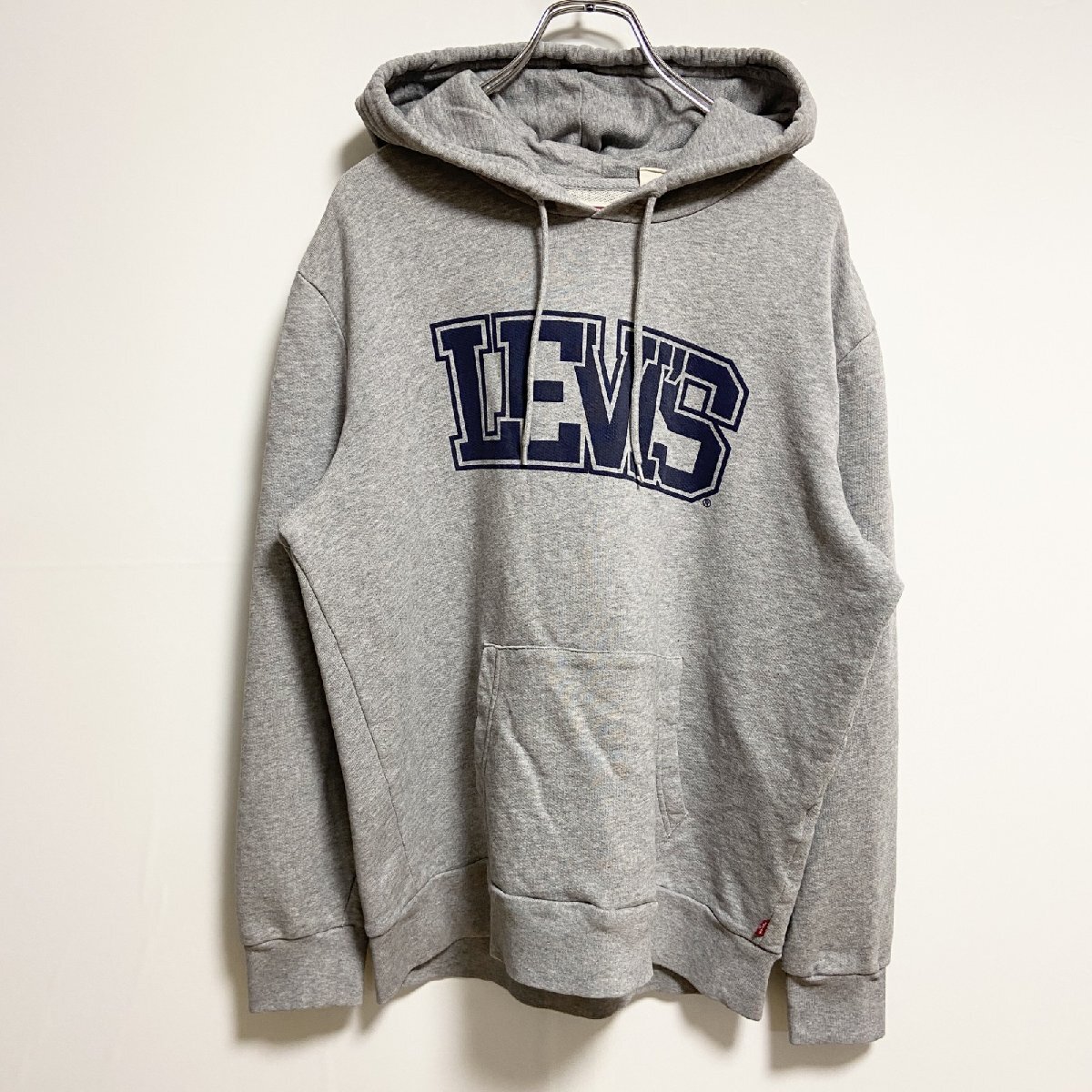 古着 used Levis リーバイス 長袖ロゴプリントパーカー フーディー レトロデザイン グレー Mサイズ拍卖