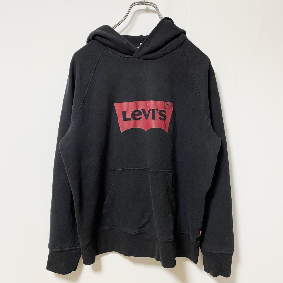 古着 used LEVI'S リーバイス 長袖ロゴプリントプルオーバーパーカー フーディー レトロデザイン ブラック Mサイズ拍卖