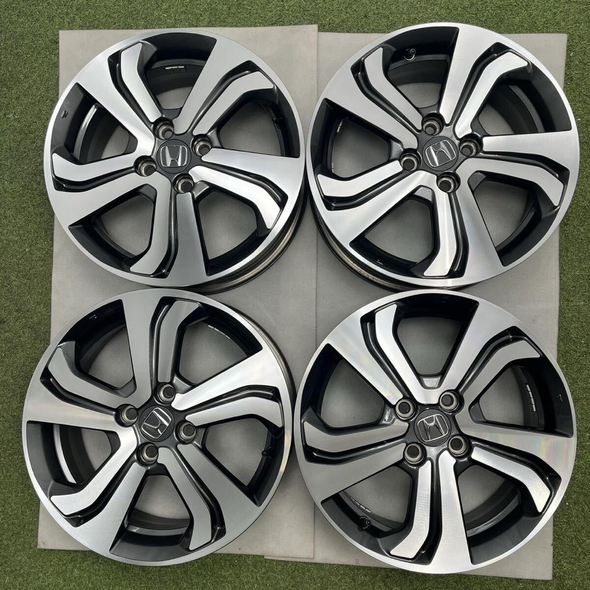 【1098】中古美品★クリア塗装済み 16インチ HONDA純正 フィット・シャトル・インサイト他 16×6J ET53 PCD100 4穴 ハブ径56拍卖