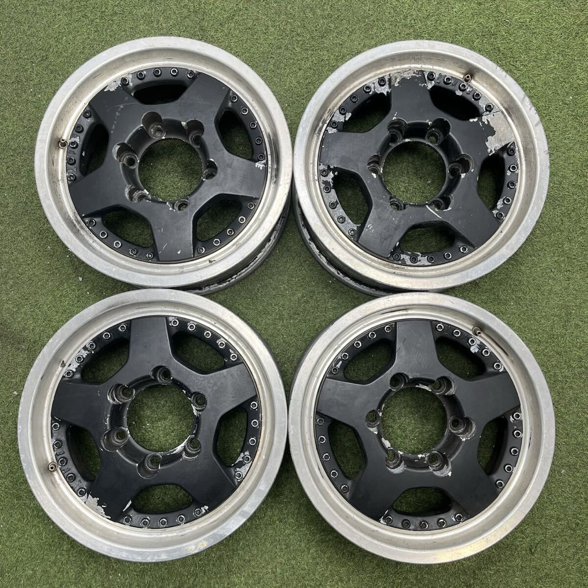 【1120】15インチ BERG/SV BRIDGESTONE製 ベルグ 15×6.5JJ ET29 PCD139.7 6穴 ハブ径110 中古アルミホイール4本拍卖