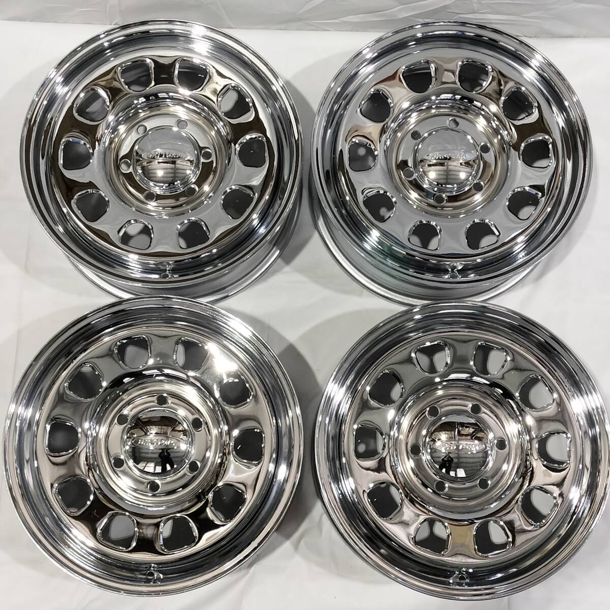 デイトナ クローム 17-6.5J 6H139.7 +38 ILINK L-MAX9 215/60R17 ハイエース レジアスエース 200系 アウトレット 特価品! 01-2169拍卖