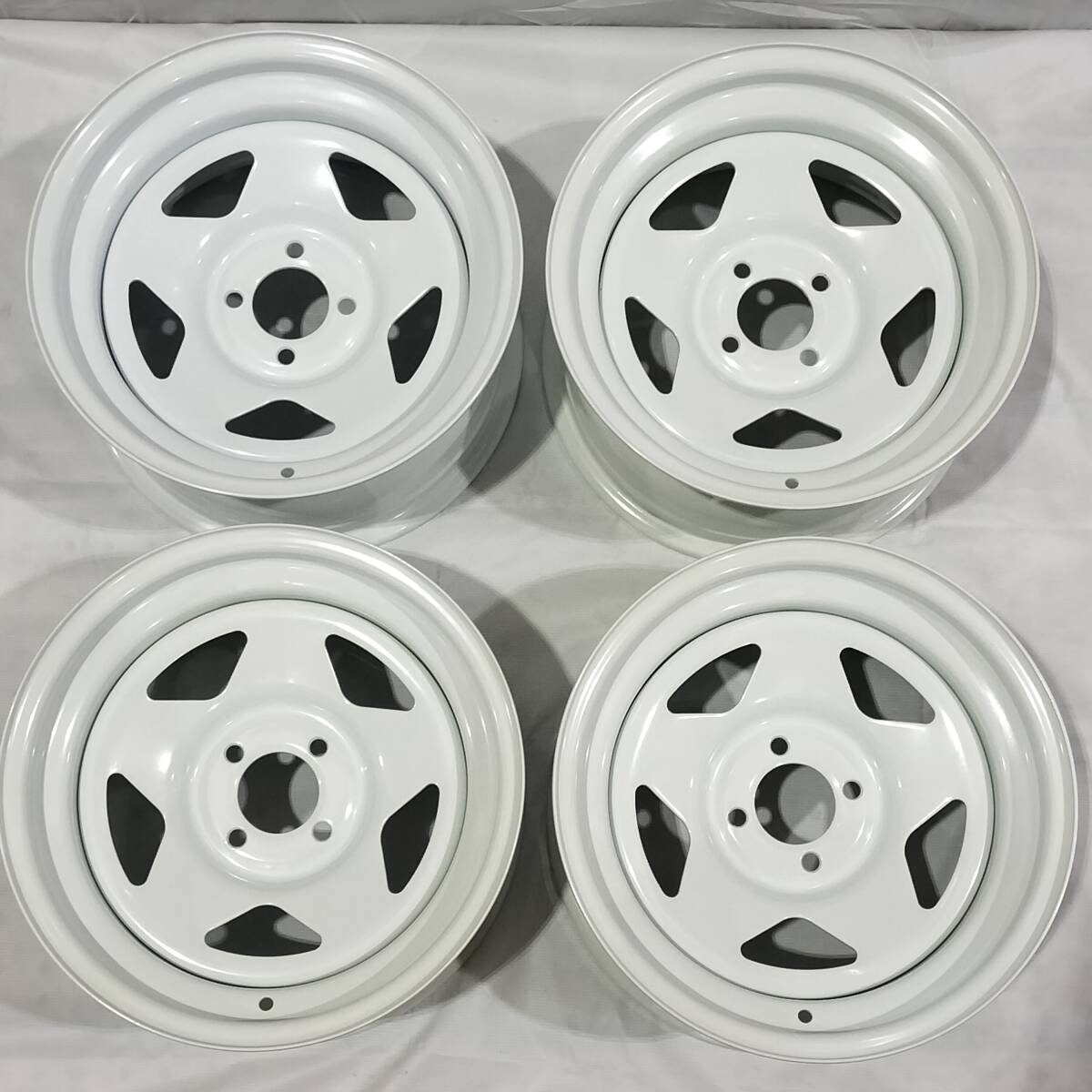 深リム 鉄チン 15-8.0J 4H100 ±00 ホワイト ホイール4本セット 軽トラ 軽バン エッセ ワゴンR エブリィ キャリィ ハイゼット 01-2471S拍卖
