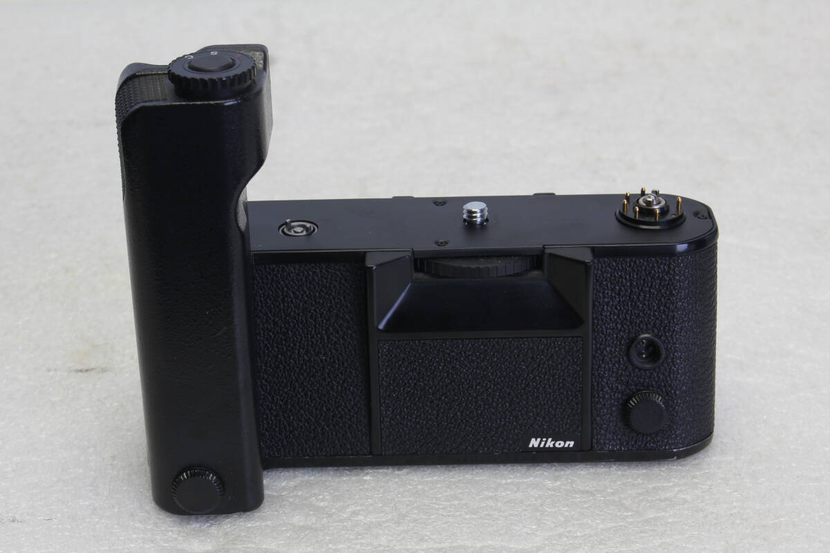 送料無料。中古。作動OK。ニコン Nikon MD-4 モータードライブ  管理1-250823r拍卖