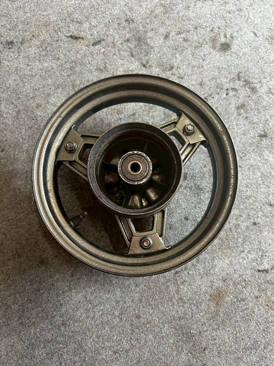 角目シャリー ホイール リアホイール リア 一本 cf50 cf70 ベース 塗装済拍卖