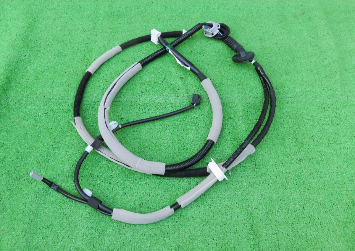 納車外し!ダイハツ S700V/S710V 現行 ハイゼットカーゴ バックドア ハーネス 82185-B5070拍卖