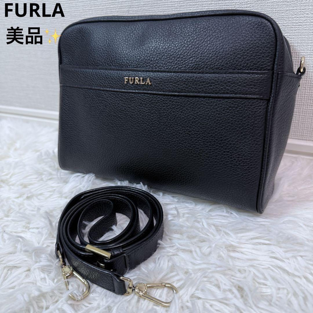 極美品 FURLA フルラ アヴリル ショルダーバッグ カメラバック ブラック シボ革 本革 高級感 レザー ゴールド 金具 レディース メンズ拍卖