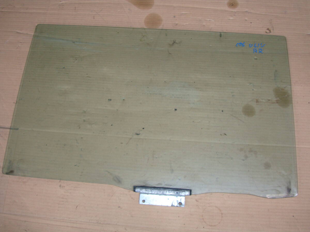 176 ミニキャブ U61V 右 スライド ドアガラス 右後 インボイス対応拍卖