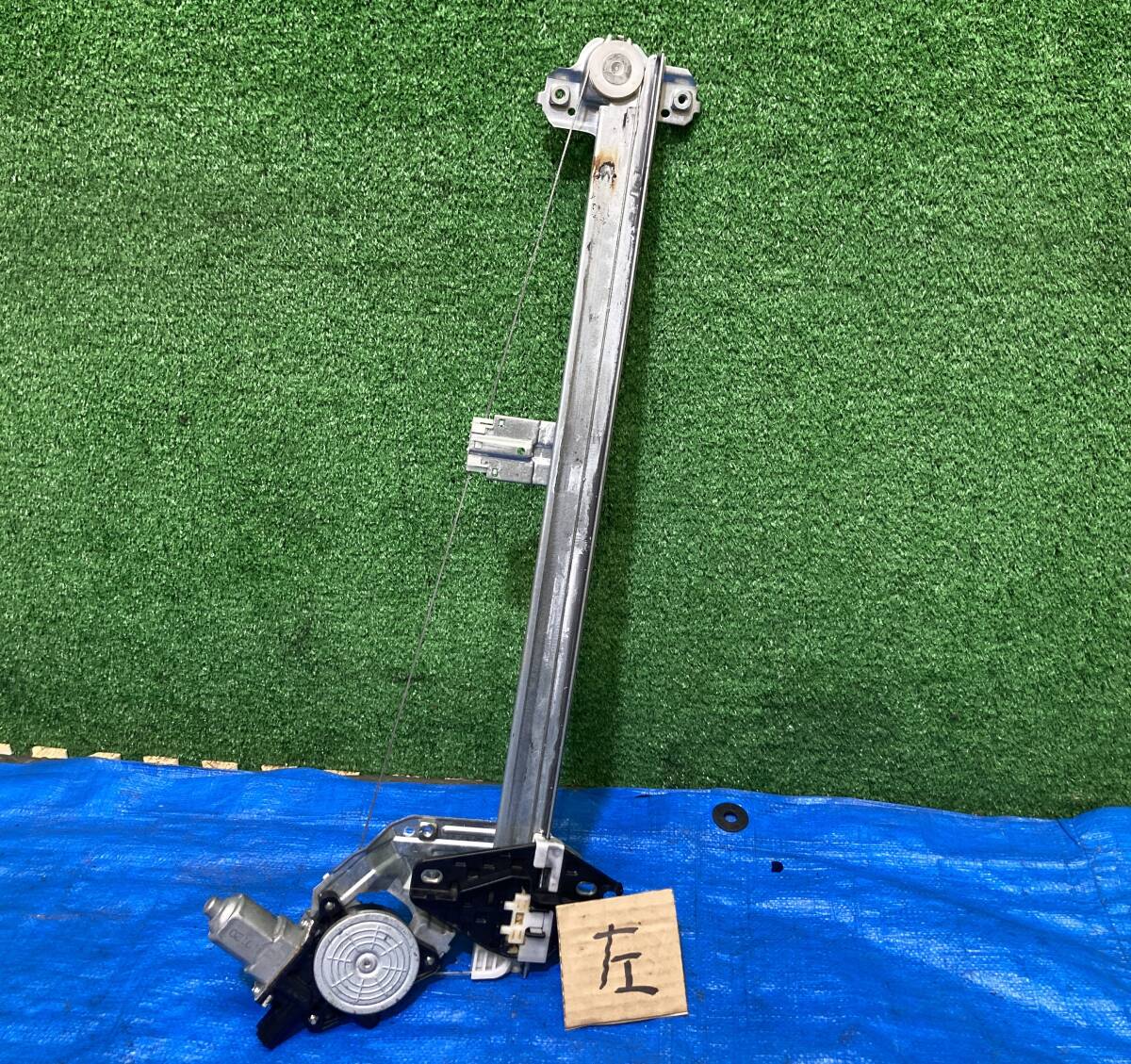 ホンダ ステップワゴンスパーダ RK5 RK1 RK2 RK3 RK4 左フロントレギュレーターモーター パワーウインドモーター FL 助手席側 左側 管25346拍卖