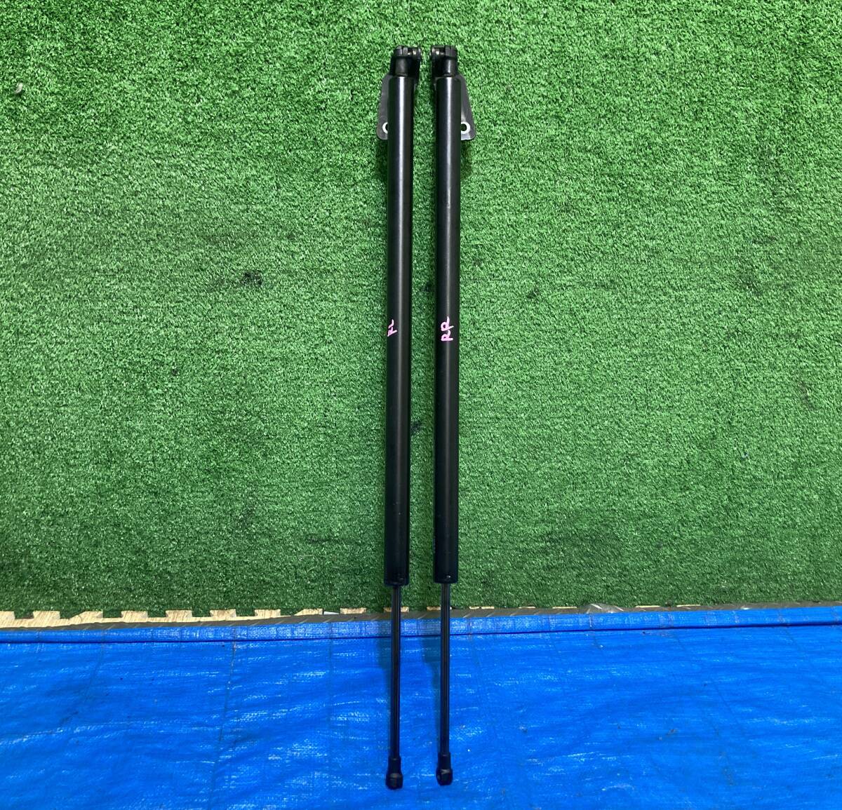 ニッサン セレナ HFC26 バックドアダンパー アブソーバー リア リヤゲートショック syowa 1VA3A 管25664拍卖