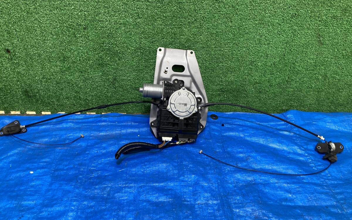 ホンダ ステップワゴンスパーダ RK5 RK4 RK3 RK2 RK1 左リア リヤスライドドアモーター 左側 助手席側 管25373拍卖