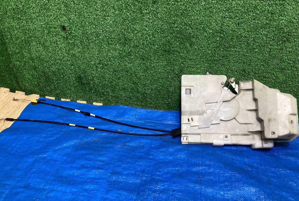 ホンダ ステップワゴン RG1 RG2 右リア リヤドアキャッチ イージークローザー RR 右側 ワイヤー付き 管25322拍卖