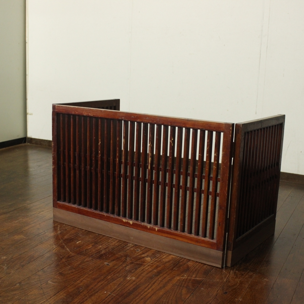 古い帳場格子 三つ折り結界 商家/間仕切/時代箪笥/古家具/古民家/古民具/帳場囲/アンティーク/店舗什器/和モダン/衝立/商家/時代物拍卖