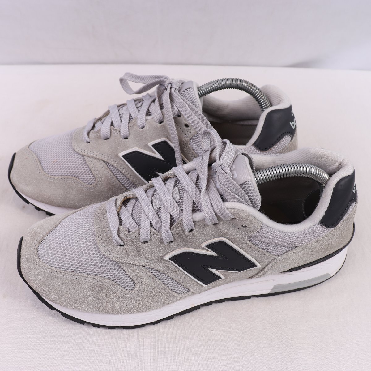565 ニューバランス 26.0cm/new balance 灰 グレー 黒 ブラック 中古 古着 メンズ スニーカー yy6519拍卖