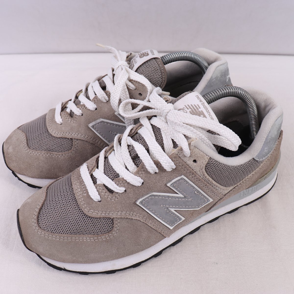 574 ニューバランス 25.5cm/New Balance グレー 灰色 シルバー 白 中古 古着 スニーカー メンズ yy653拍卖