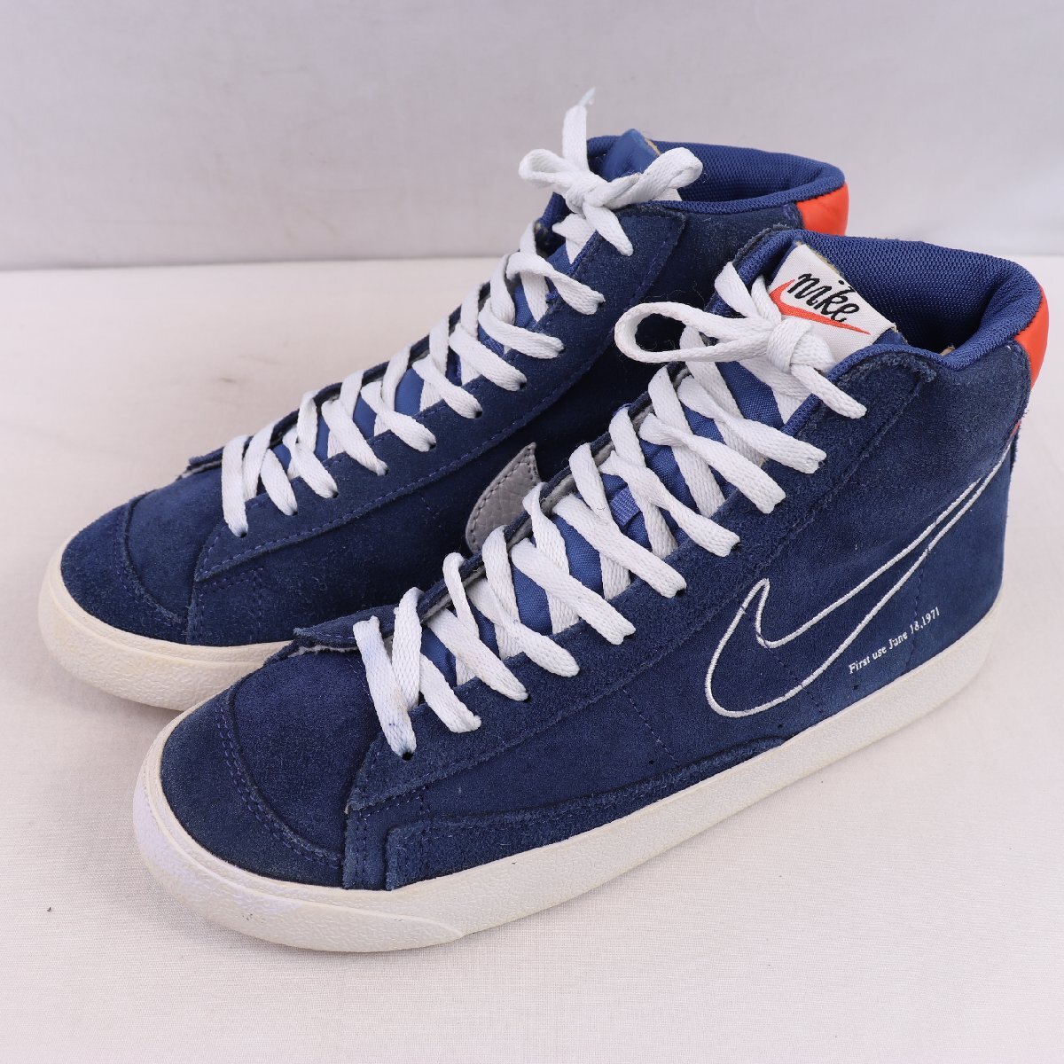 BLAZER MID '77 26.0cm/NIKE ブレザー ミッド '77 ナイキ 古着 中古 紺 ネイビー 白 オレンジ メンズ スニーカー xx9203拍卖