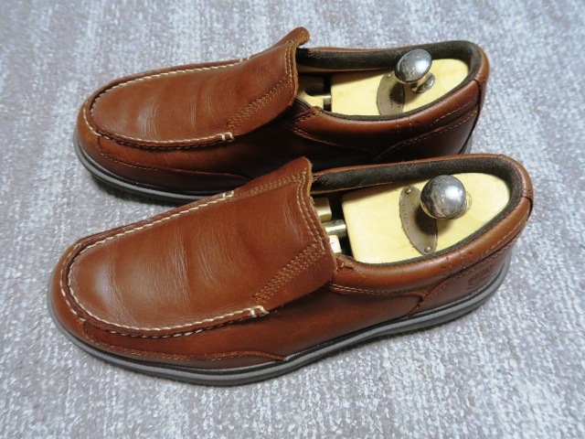 美品 ティンバーランド Timberland アースキーパーズ レザースリッポン モカシンローファー クッション性抜群 革靴 ブラウン系 25.5cm拍卖