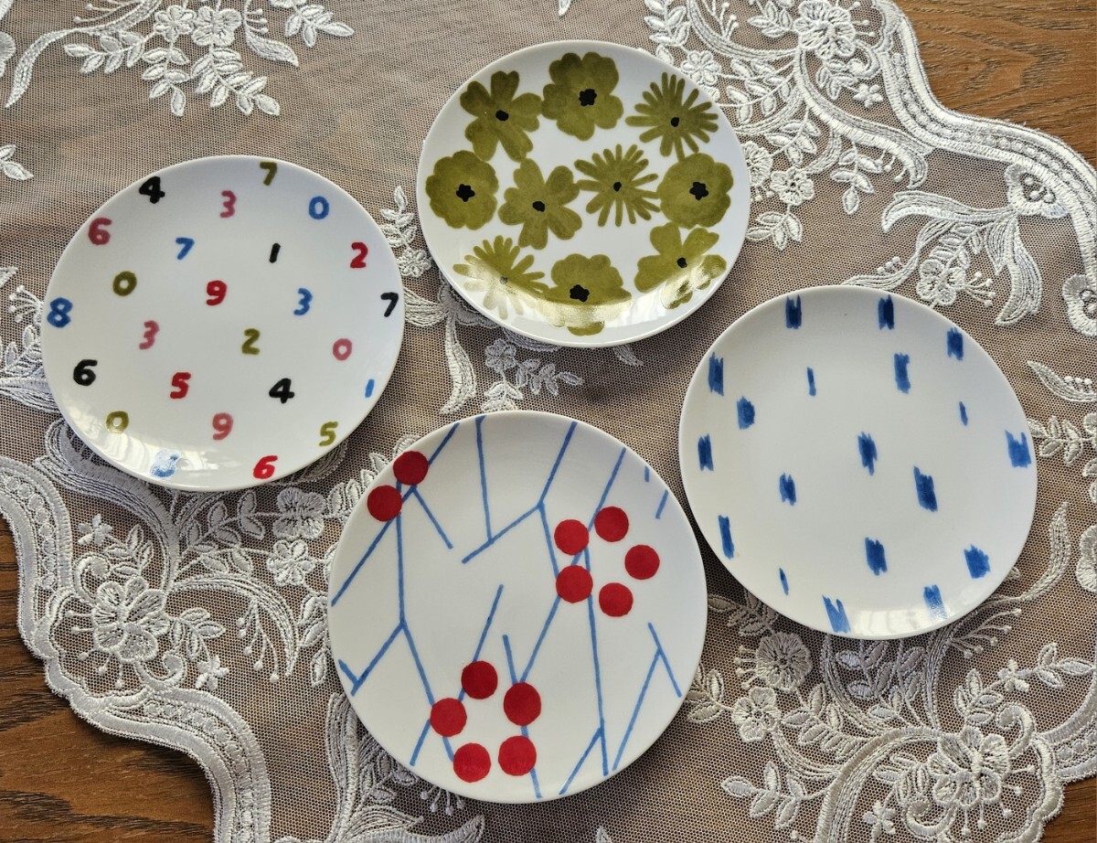 sousou ソウソウ 小皿 柄違い 4枚セット 新品拍卖