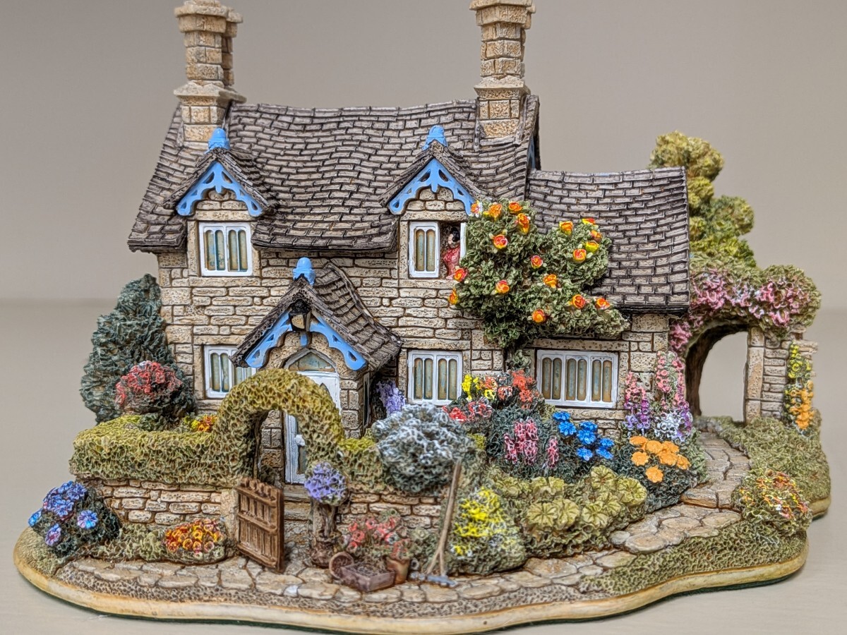 リリパットレーン 建築物 家拍卖