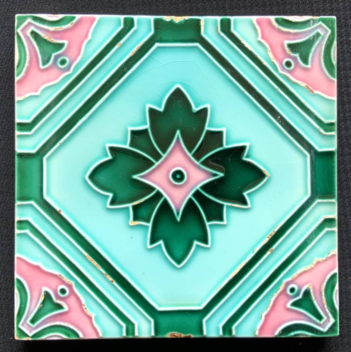 マジョリカタイル 日本製 花柄 希少デザイン 大正~昭和 タイル 美品 -200拍卖