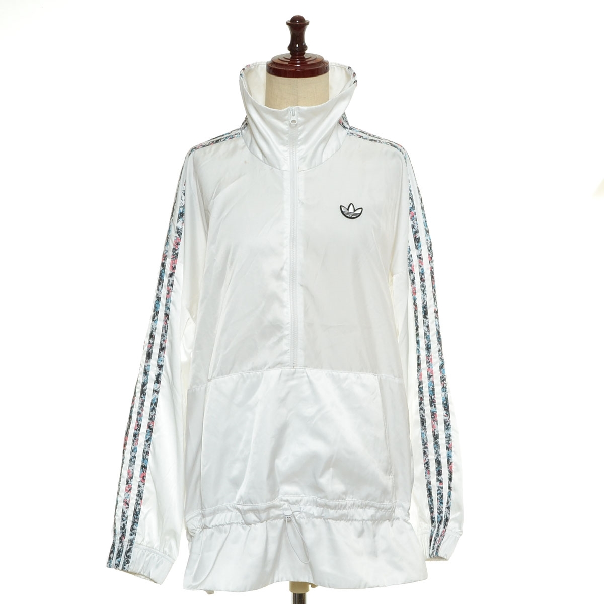 ■549461 adidas Originals●ジャケット ウィンドブレーカー GN3106 サイズS ナイロン 21ss ウエストドローコード アノラック レディース拍卖