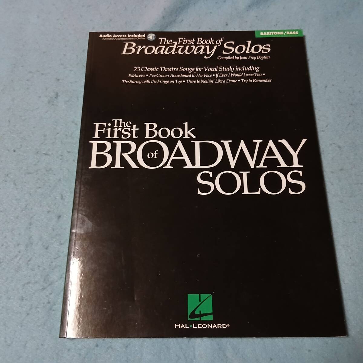 m輸入ヴォーカル用楽譜 First Book of Broadway Solos: Baritone/Bass 音声アクセスコード付き 洋楽 ブロードウェイ拍卖