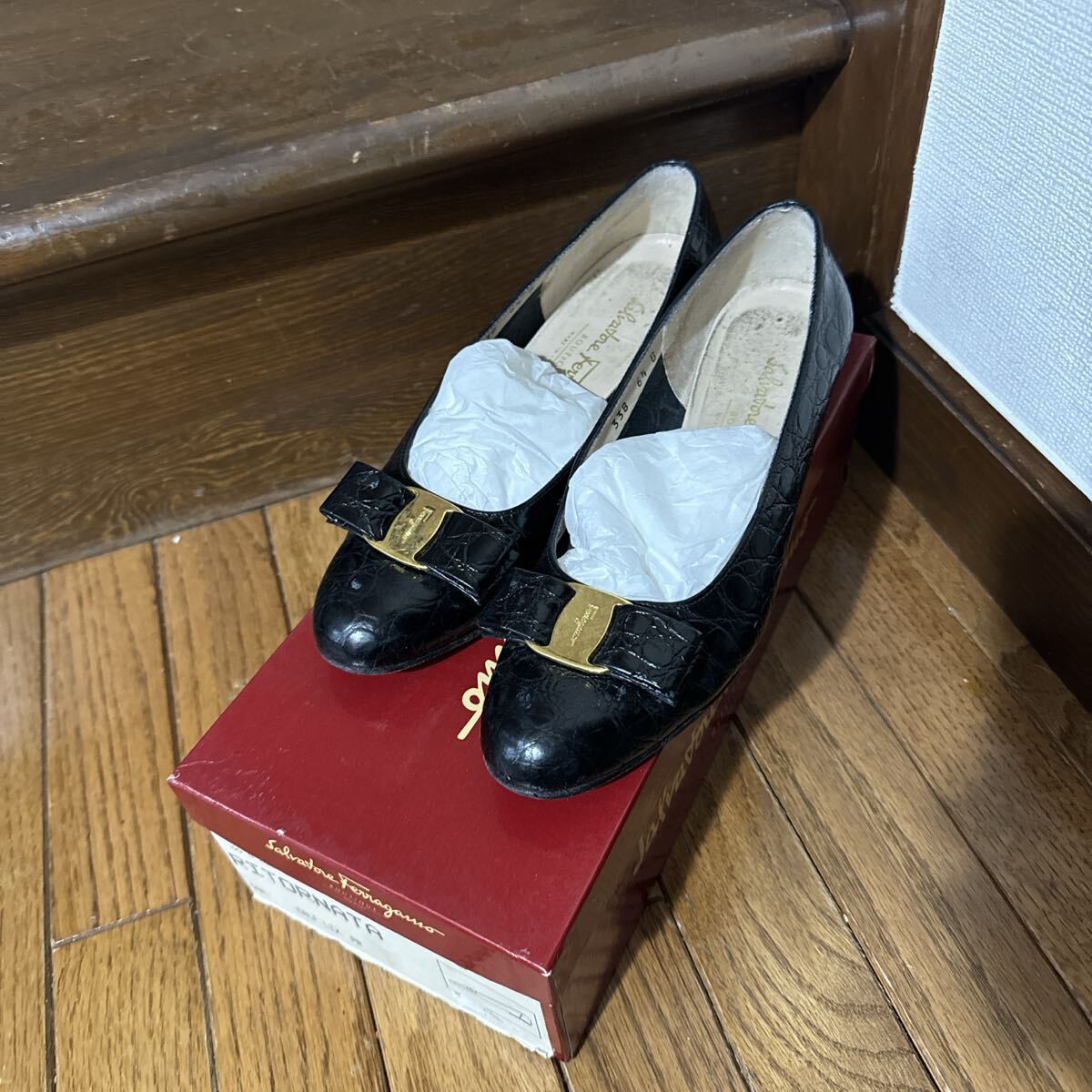 フェラガモ パンプス 6.5 b vera 型押し拍卖