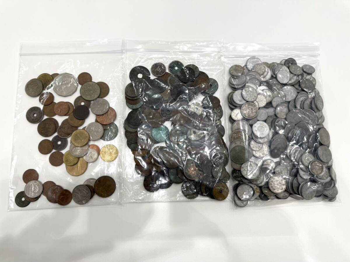 ●N7-8-13 古銭 五銭 十銭 アルミ銭 外貨 コイン など 様々 おまとめ 約1000g拍卖