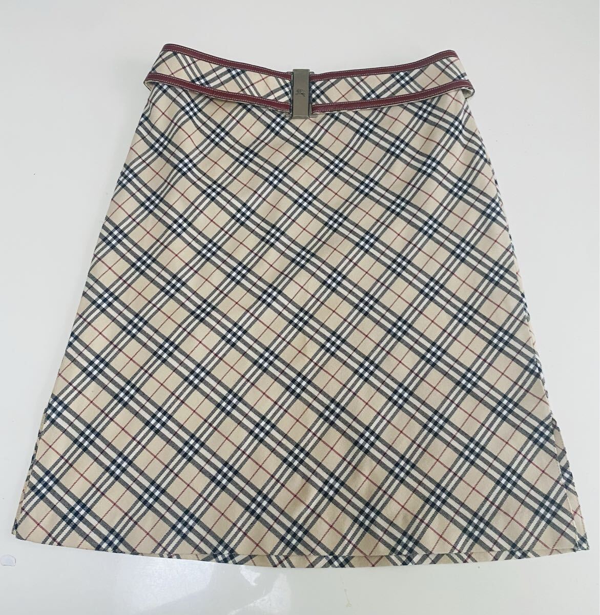 美品BURBERRY BLUE LABELバーバリーブルーレーベル スカート ノバチェック拍卖