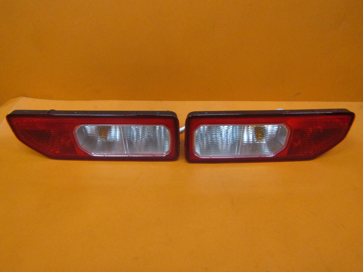 ☆送料無料☆新車外し☆SUZUKI JB64W ジムニー JB74W ジムニーシエラ 純正 テールライト KOITO220-5938C 左右セット スズキ拍卖
