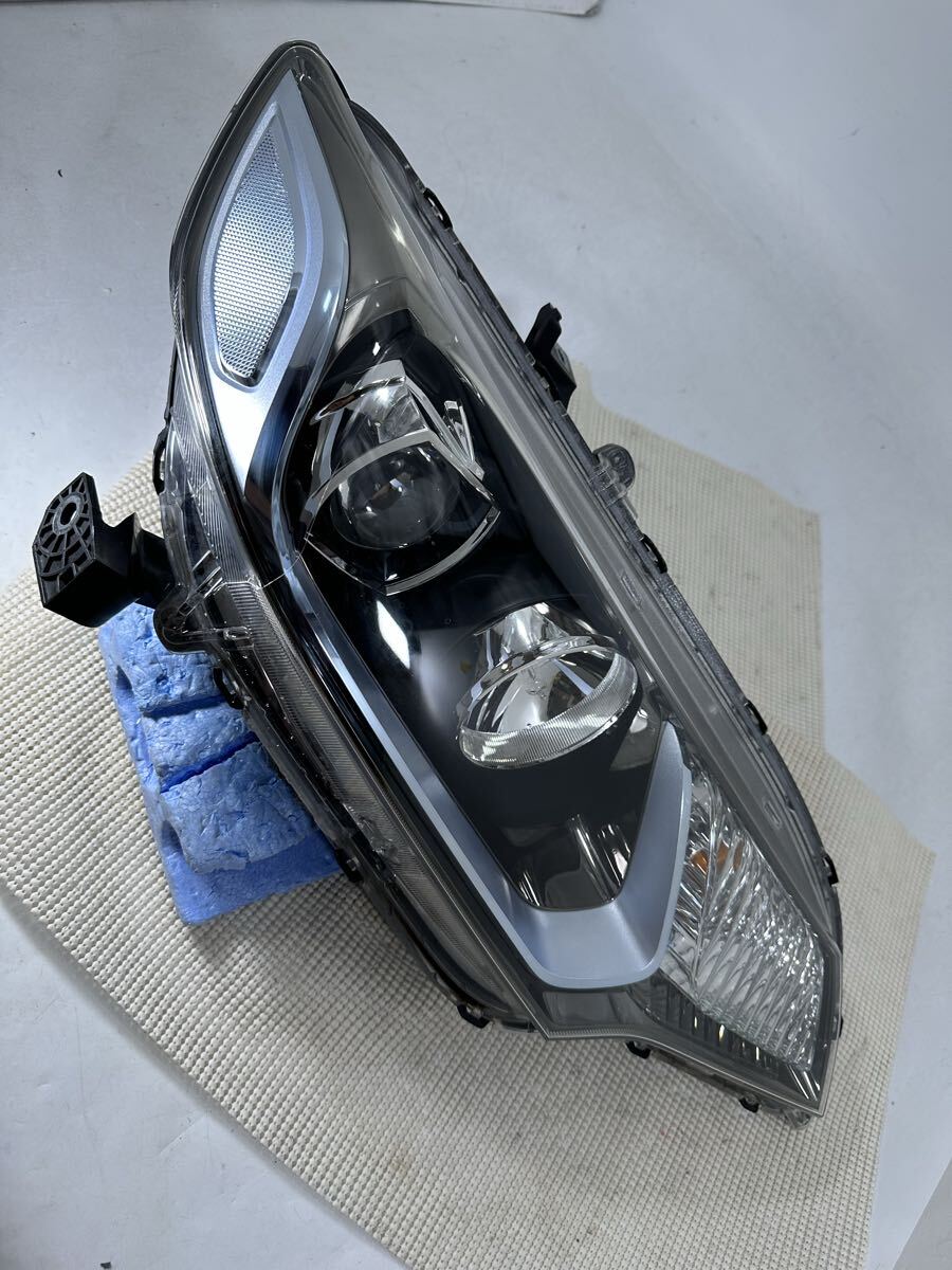 M46-5-2 軽度 フィット  右 HV 前期 GP5 GP6 打刻5 ブルーメッキ W1948 LED ヘッドライト拍卖