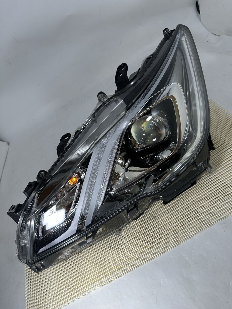 M41-2-1 クラウン ロイヤル 後期 GRS210 打刻B0 AWS210 GRS211 AWS211 30-443 LED ヘッドライト拍卖