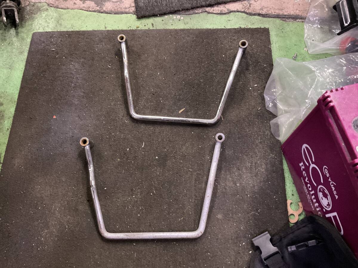 ドラッグスター250 VG02J クラシック サドルバッグサポート 左右 サイドバッグステー リアサイドキャリア拍卖