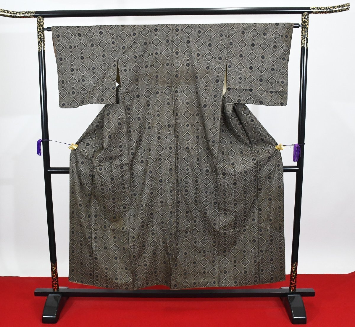 大島紬 龍郷 正絹 本場奄美大島 リメイク素材 身丈146cm 裄丈64cm ★着物 pb-3798 桜庭呉服店拍卖