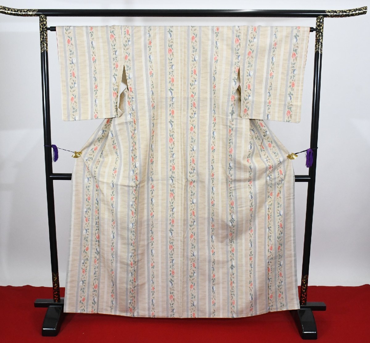 紬 つむぎ 縞 光琳菊 縞 身丈159cm 裄丈65cm ★着物 pb-3393 桜庭呉服店拍卖