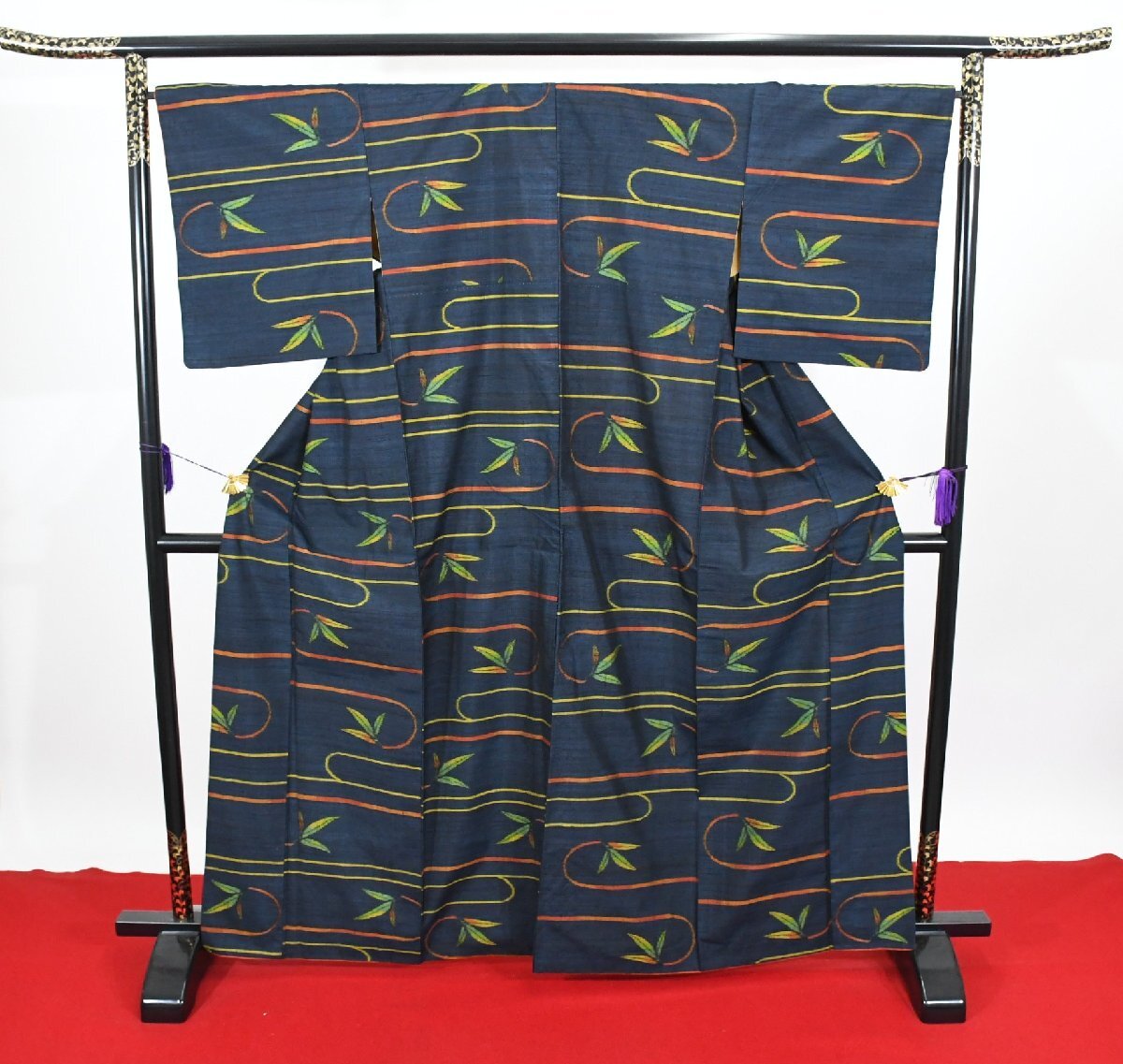 紬 つむぎ 蔦に葉 正絹 身丈156cm 裄丈67cm ★着物 pb-3397 桜庭呉服店拍卖