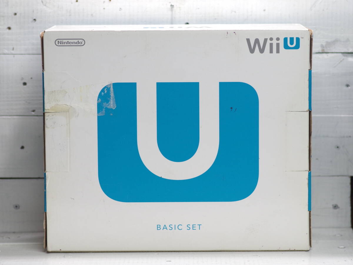 M13216【Wii U】BASIC SET 8GB 未使用保管品 付属品印刷物揃い WUP-001 箱ダメージあり 本体とゲームパッド電源&SYNCチェックOK! 100サイズ拍卖