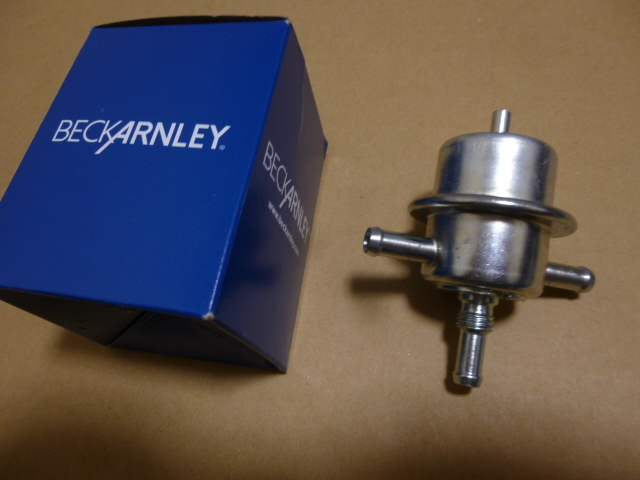 ヴァナゴンT3/カラベルT3 1.9/2.1用フューエルプレッシャーレギュレーター新品拍卖