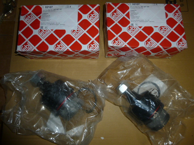 ヴァナゴンT3/カラベルT3用ロアボールジョイント左右セット新品拍卖