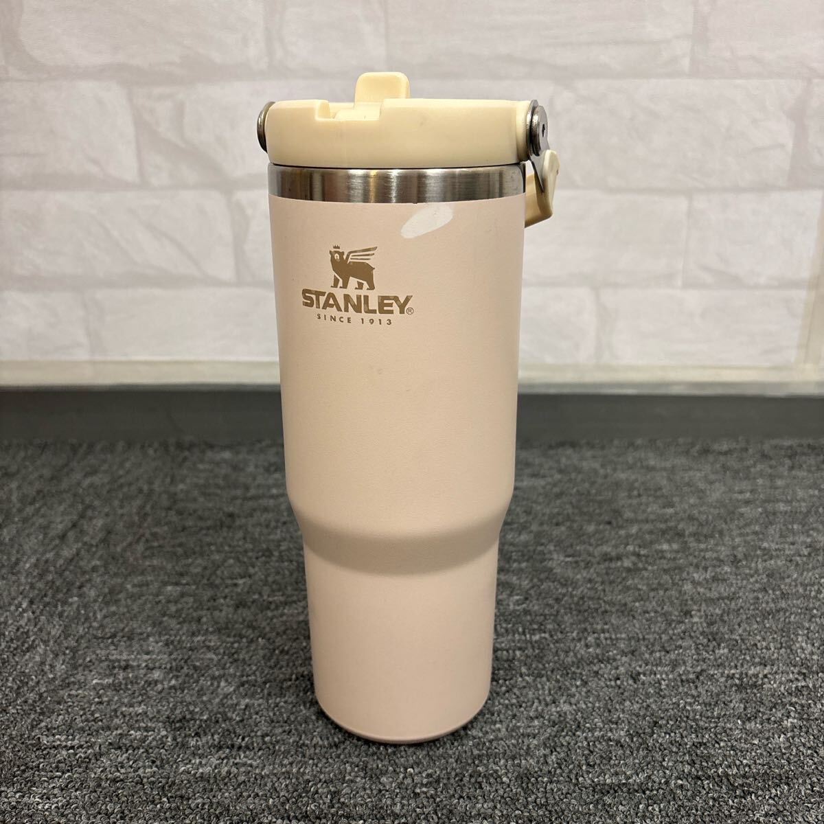 即決 STANLEY スタンレー フリップストロー タンブラー 30oz拍卖