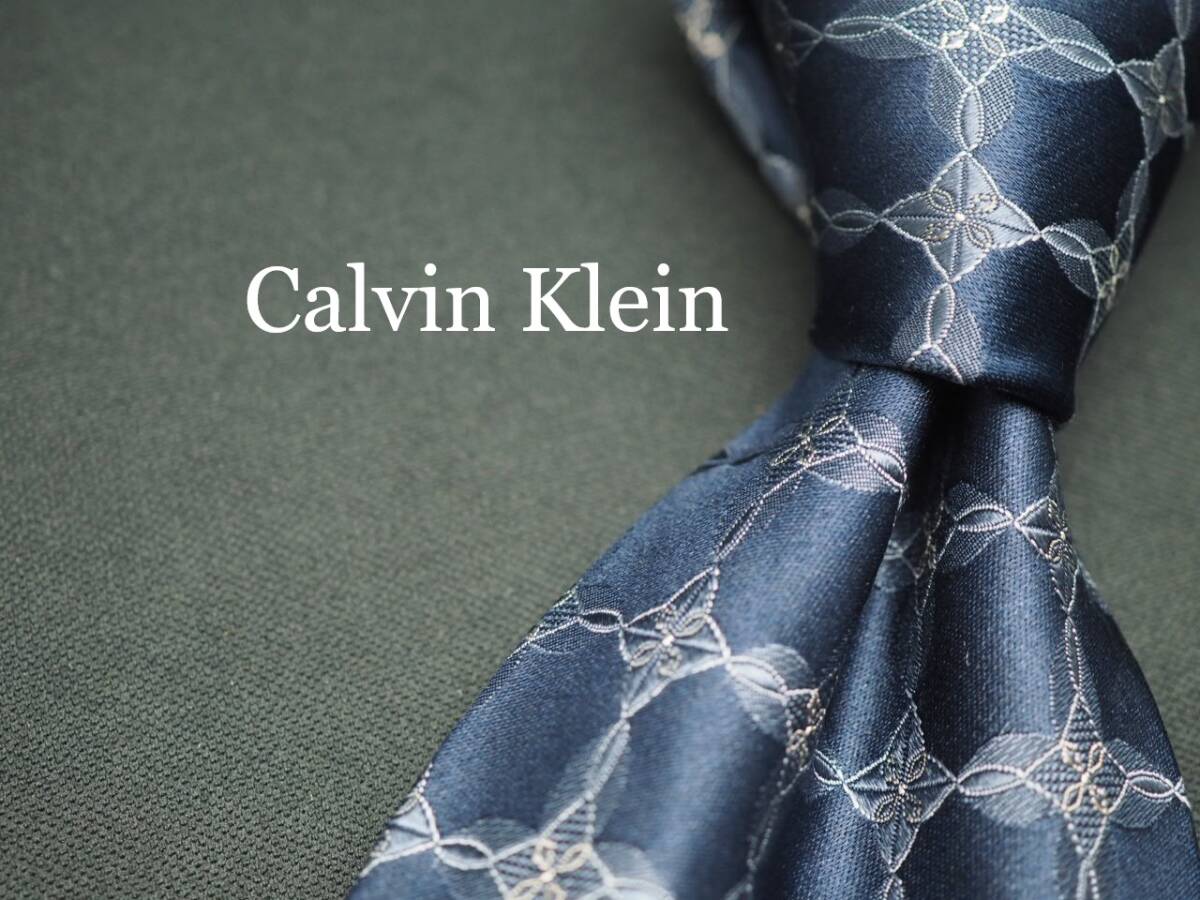 美品【Calvin Klein カルバンクライン】 F1233 ネイビー SILK ブランド ネクタイ 古着 良品拍卖